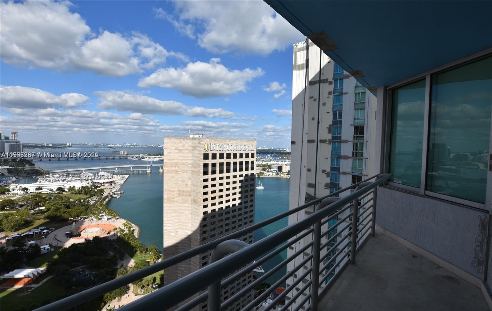 325 S Biscayne Blvd 3822, Miami, Florida 33131, 2 Bedrooms Bedrooms, ,2 BathroomsBathrooms,Residential,For Sale,325 S Biscayne Blvd 3822,A11508367