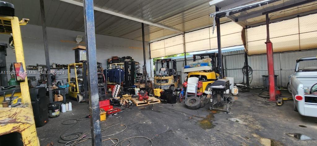 8421 NW 70th St, Medley, Florida 33166, ,Businessopportunity,For Sale,8421 NW 70th St,A11508796