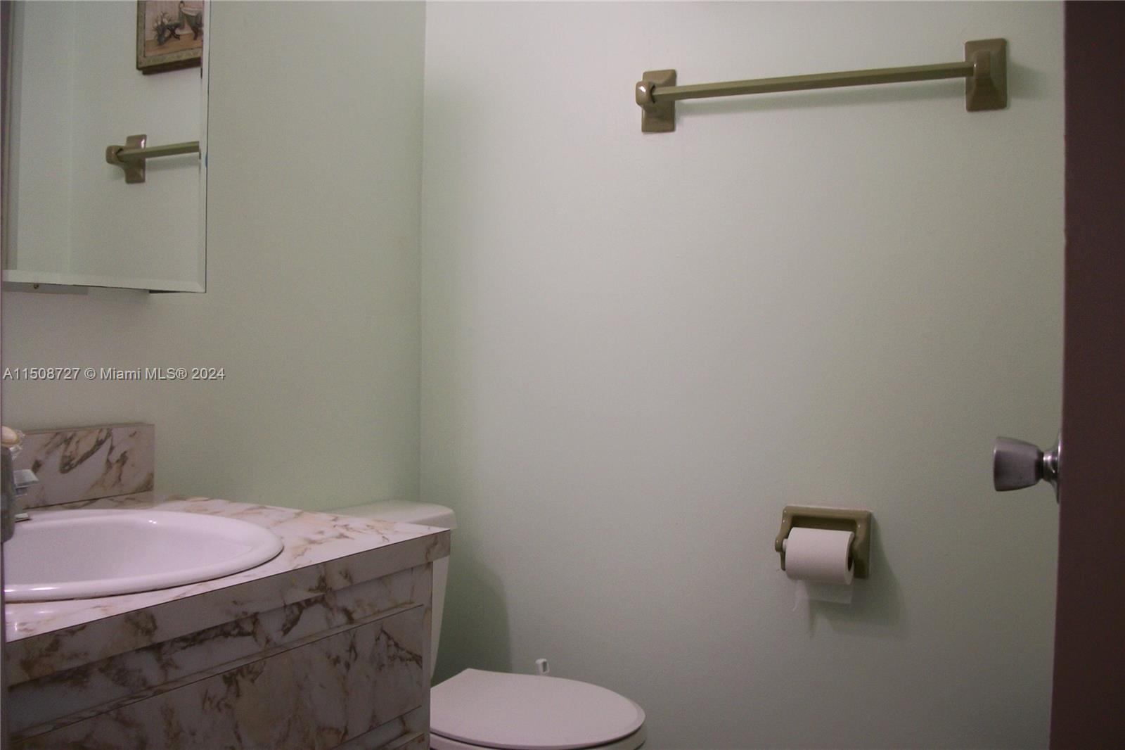 5300 Washington St N112, Hollywood, Florida 33021, 1 Bedroom Bedrooms, ,1 BathroomBathrooms,Residential,For Sale,5300 Washington St N112,A11508727