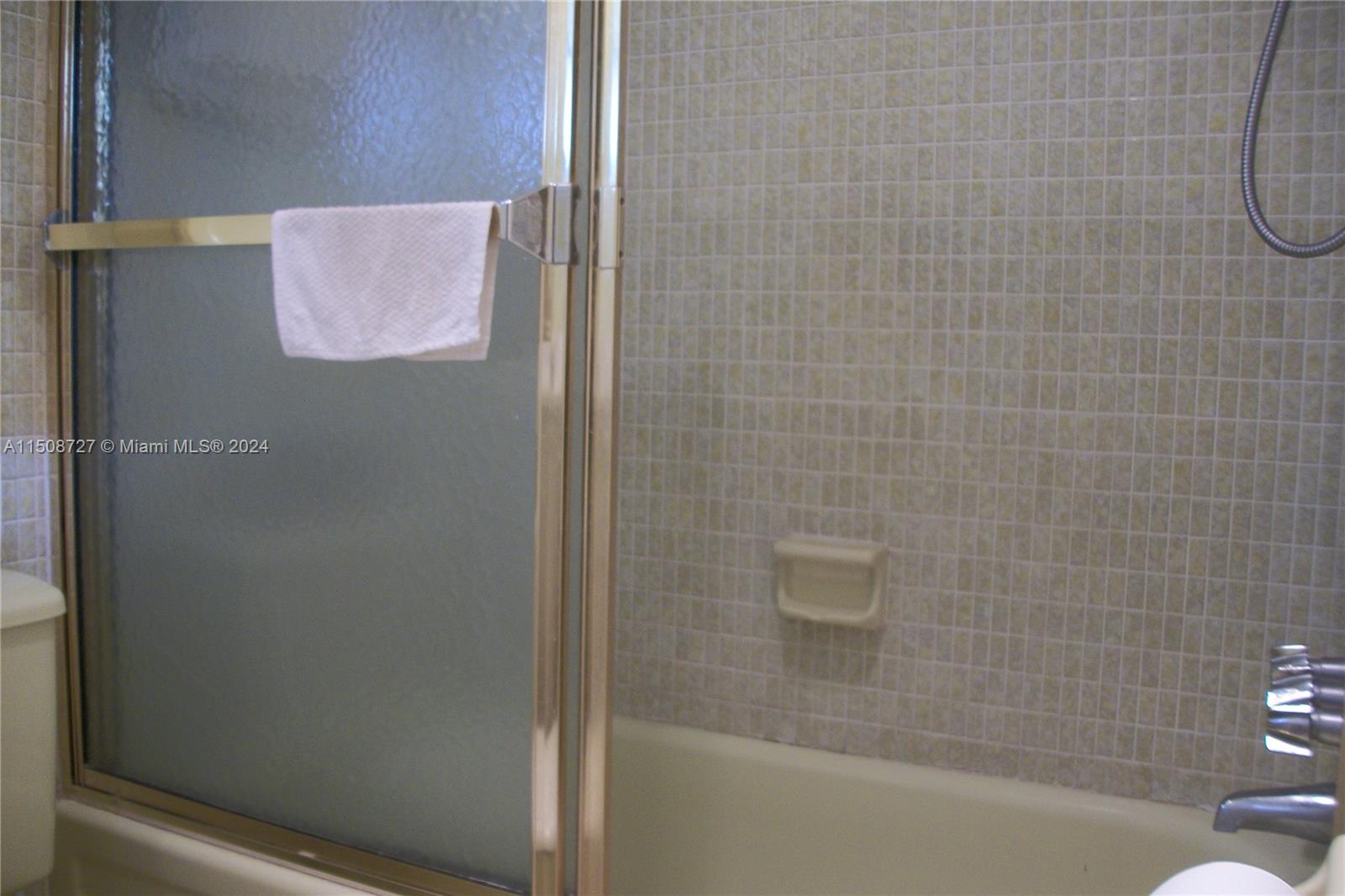 5300 Washington St N112, Hollywood, Florida 33021, 1 Bedroom Bedrooms, ,1 BathroomBathrooms,Residential,For Sale,5300 Washington St N112,A11508727