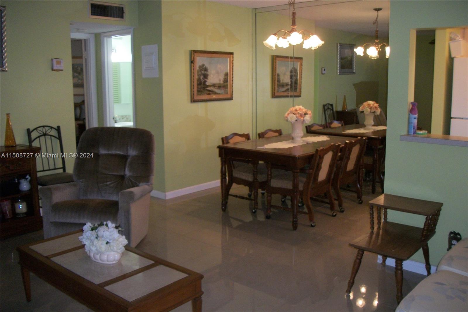 5300 Washington St N112, Hollywood, Florida 33021, 1 Bedroom Bedrooms, ,1 BathroomBathrooms,Residential,For Sale,5300 Washington St N112,A11508727