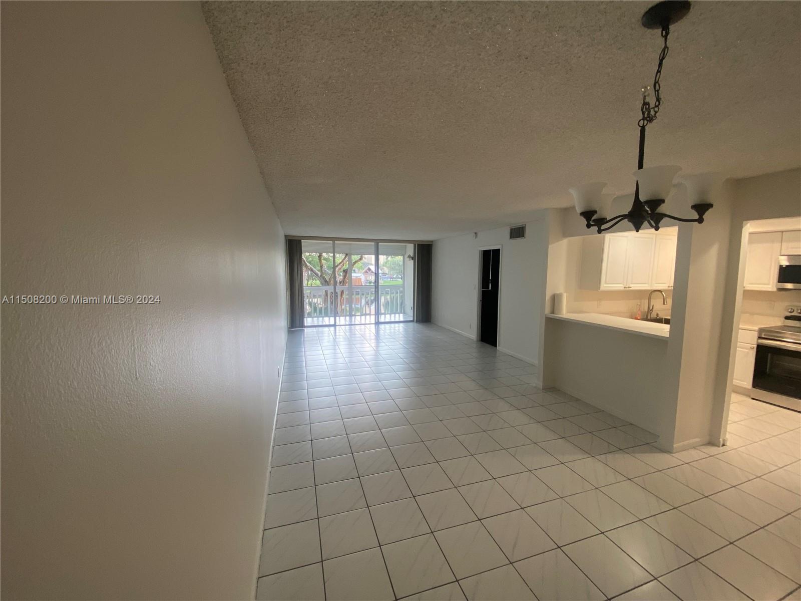 Living/Dining Area