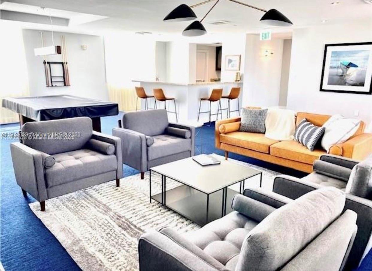140 S Dixie Hwy 706, Hollywood, Florida 33020, 2 Bedrooms Bedrooms, ,2 BathroomsBathrooms,Residential,For Sale,140 S Dixie Hwy 706,A11508838