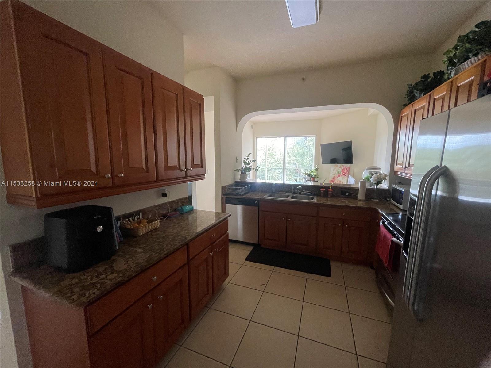 3500 Oaks Clubhouse Dr 211, Pompano Beach, Florida 33069, 3 Bedrooms Bedrooms, ,2 BathroomsBathrooms,Residentiallease,For Rent,3500 Oaks Clubhouse Dr 211,A11508258