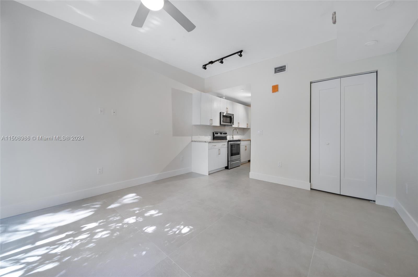 1536 NW 15th Ave 103, Miami, Florida 33125, ,1 BathroomBathrooms,Residentiallease,For Rent,1536 NW 15th Ave 103,A11508986