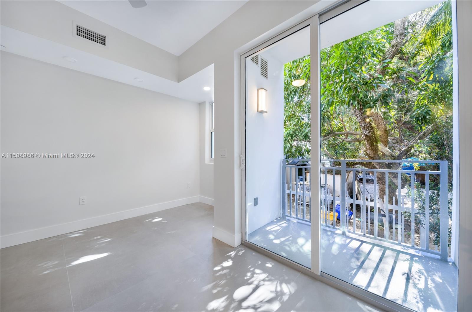 1536 NW 15th Ave 103, Miami, Florida 33125, ,1 BathroomBathrooms,Residentiallease,For Rent,1536 NW 15th Ave 103,A11508986