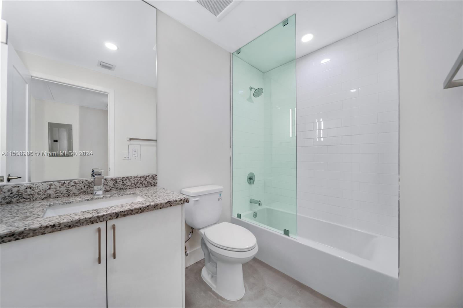 1536 NW 15th Ave 103, Miami, Florida 33125, ,1 BathroomBathrooms,Residentiallease,For Rent,1536 NW 15th Ave 103,A11508986