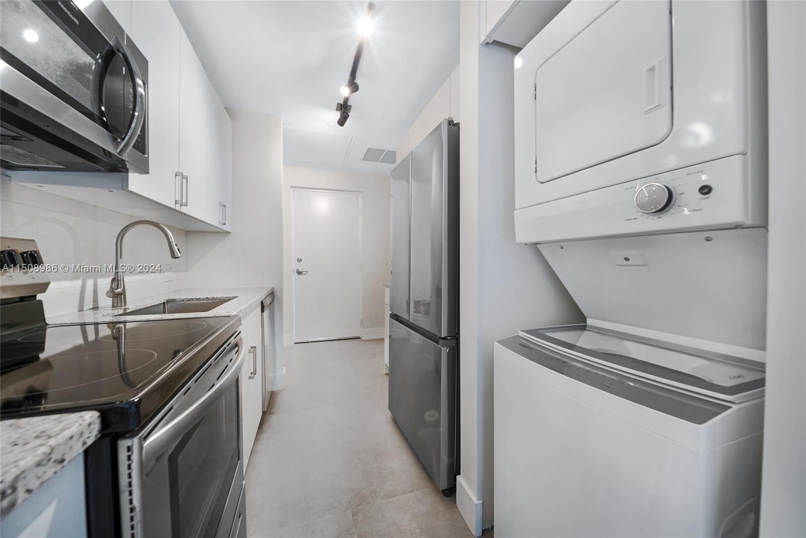 1536 NW 15th Ave 103, Miami, Florida 33125, ,1 BathroomBathrooms,Residentiallease,For Rent,1536 NW 15th Ave 103,A11508986