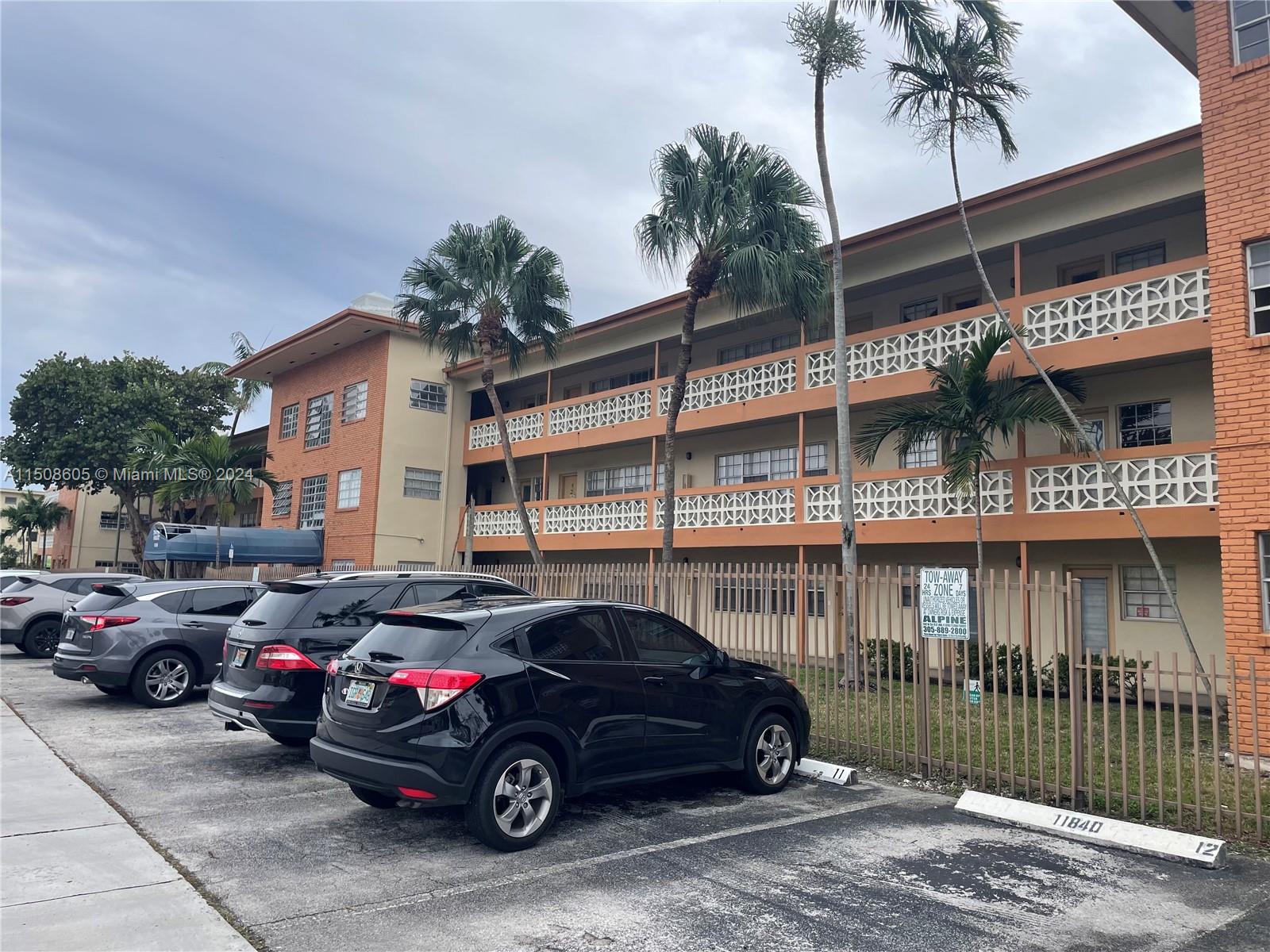 11840 NE 19th Dr 2, North Miami, Florida 33181, 2 Bedrooms Bedrooms, ,2 BathroomsBathrooms,Residential,For Sale,11840 NE 19th Dr 2,A11508605