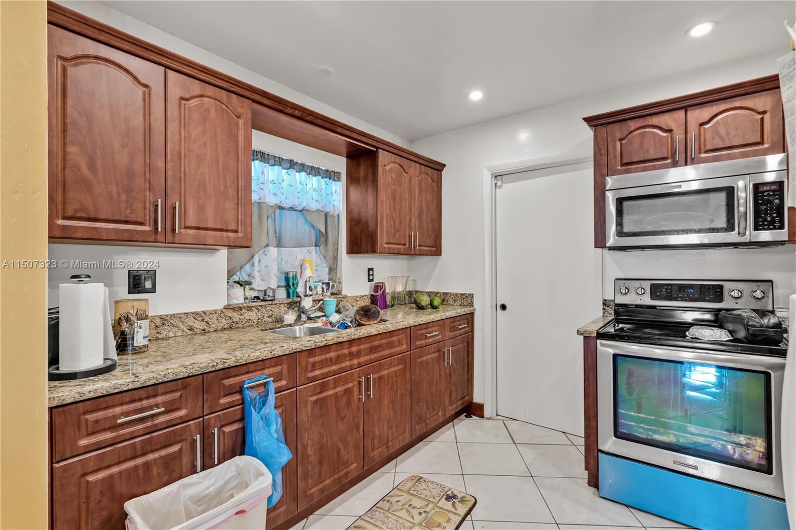 10230 SW 169th St, Miami, Florida 33157, 3 Bedrooms Bedrooms, ,2 BathroomsBathrooms,Residential,For Sale,10230 SW 169th St,A11507323