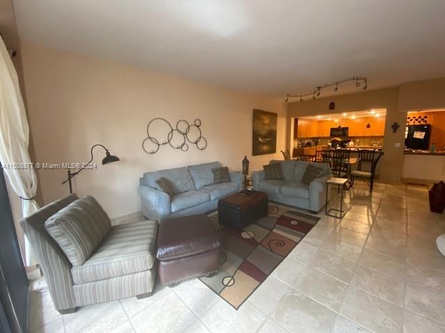251 Crandon Blvd 108, Key Biscayne, Florida 33149, 2 Bedrooms Bedrooms, ,2 BathroomsBathrooms,Residentiallease,For Rent,251 Crandon Blvd 108,A11508877