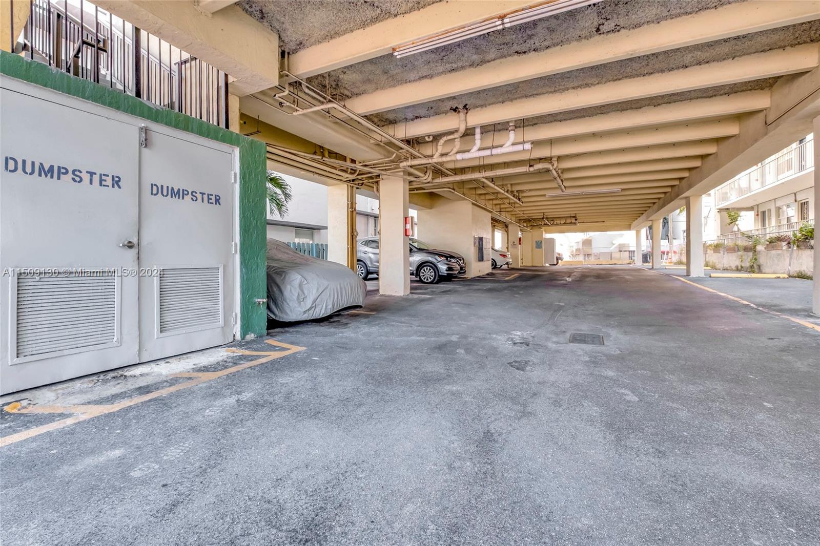 4021 Indian Creek Dr 2C, Miami Beach, Florida 33140, 1 Bedroom Bedrooms, ,1 BathroomBathrooms,Residentiallease,For Rent,4021 Indian Creek Dr 2C,A11509130