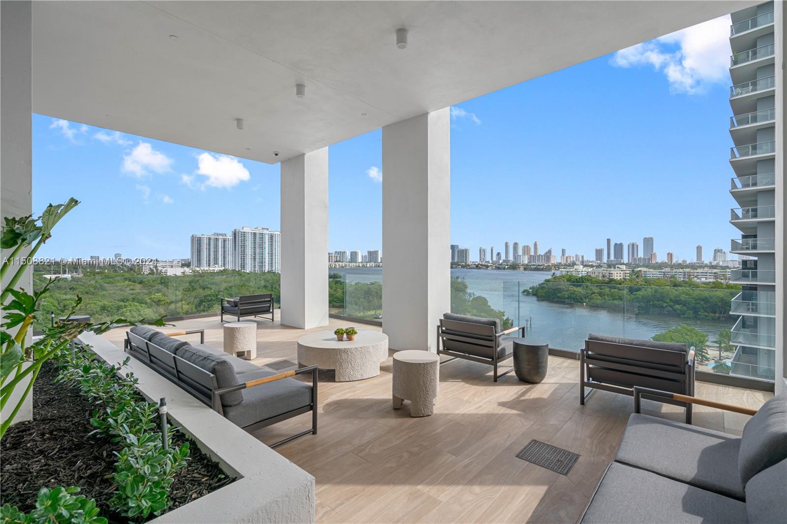 16395 Biscayne Blvd 1107, North Miami Beach, Florida 33160, 1 Bedroom Bedrooms, ,1 BathroomBathrooms,Residentiallease,For Rent,16395 Biscayne Blvd 1107,A11508821