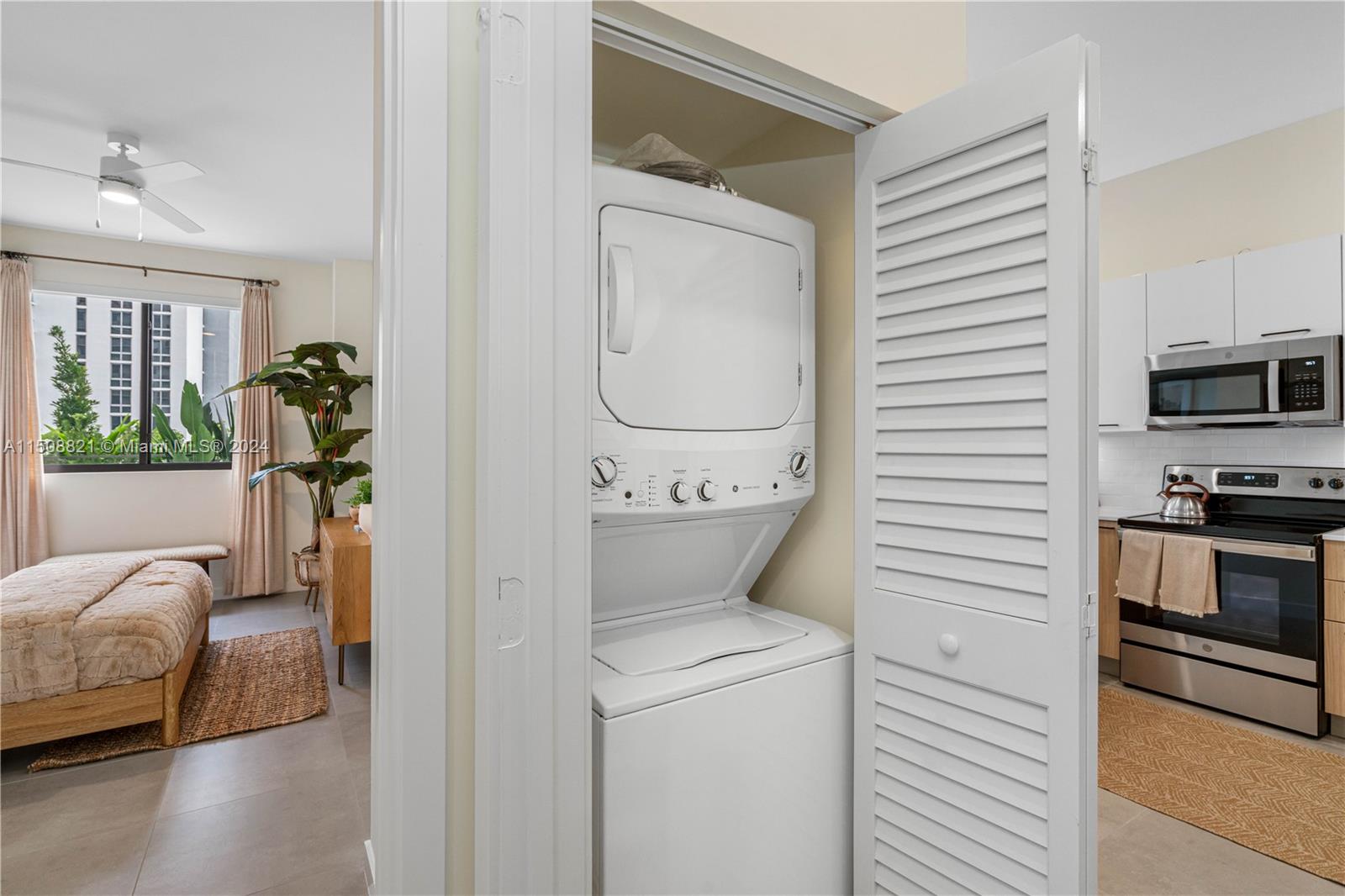 16395 Biscayne Blvd 1107, North Miami Beach, Florida 33160, 1 Bedroom Bedrooms, ,1 BathroomBathrooms,Residentiallease,For Rent,16395 Biscayne Blvd 1107,A11508821