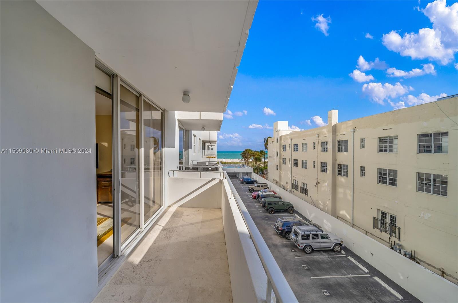 465 Ocean Dr 407, Miami Beach, Florida 33139, 1 Bedroom Bedrooms, ,1 BathroomBathrooms,Residential,For Sale,465 Ocean Dr 407,A11509080