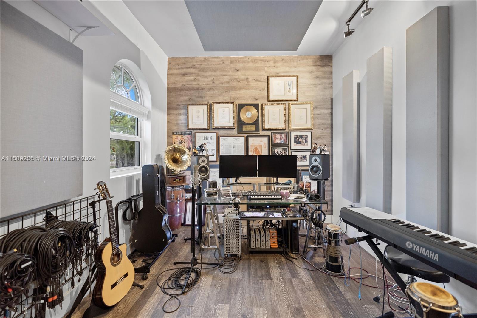 6195 SW 97th Ave, Miami, Florida 33173, 5 Bedrooms Bedrooms, 1 Room Rooms,3 BathroomsBathrooms,Residential,For Sale,6195 SW 97th Ave,A11509255
