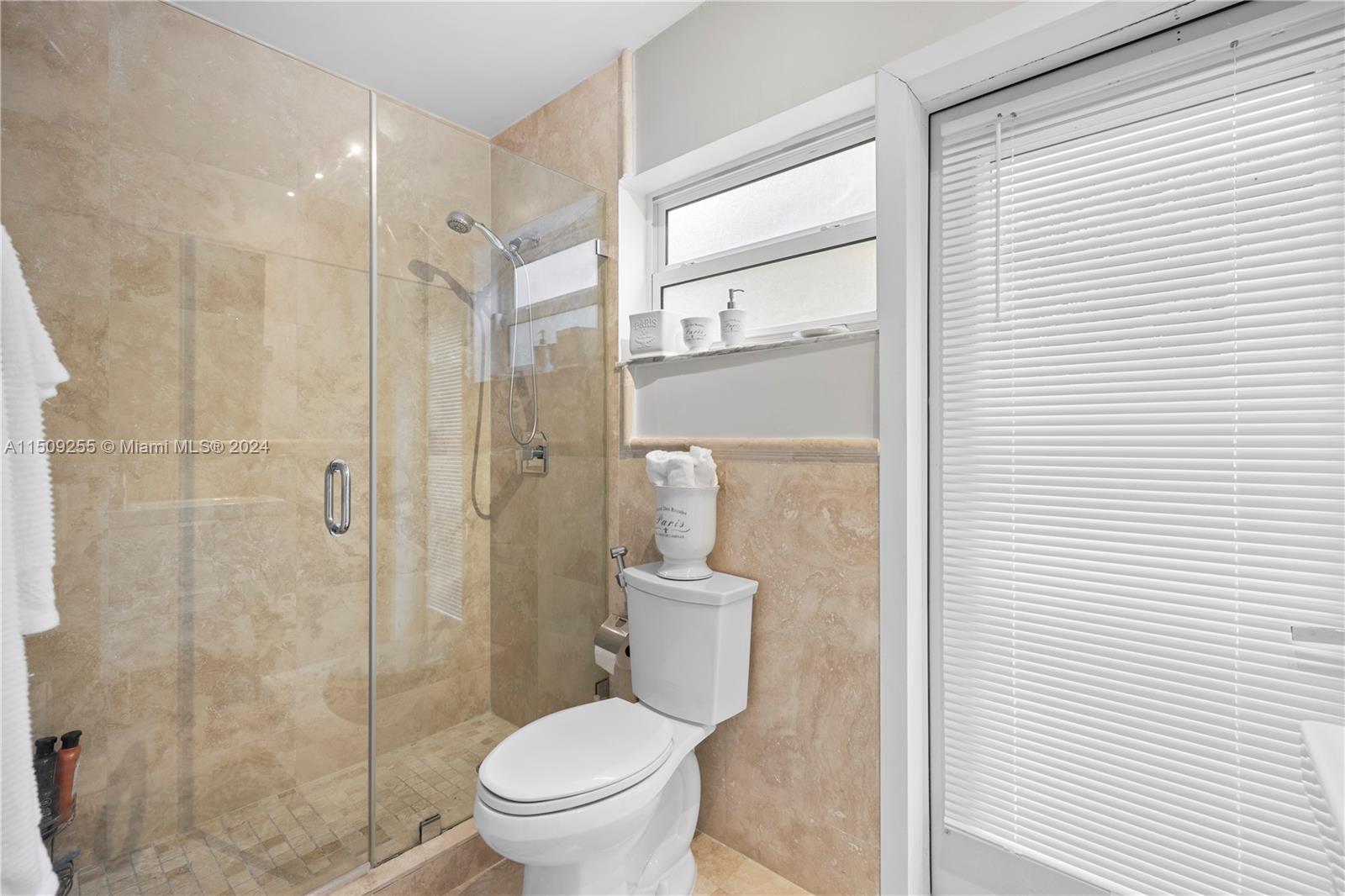 6195 SW 97th Ave, Miami, Florida 33173, 5 Bedrooms Bedrooms, 1 Room Rooms,3 BathroomsBathrooms,Residential,For Sale,6195 SW 97th Ave,A11509255