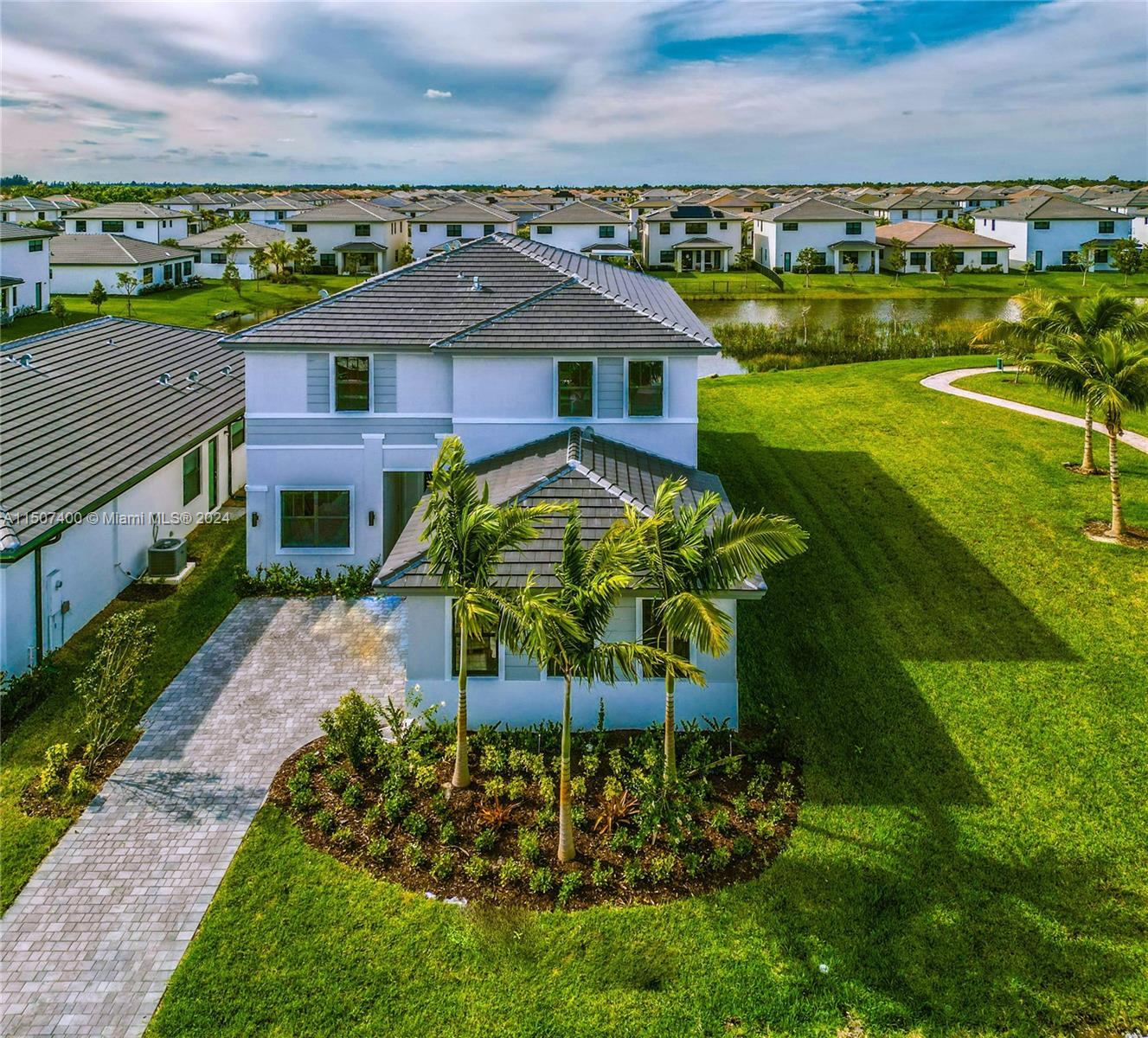 4520 SW 173rd Ave  For Sale A11507400, FL