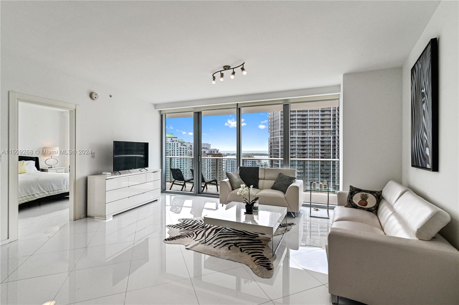 200 Biscayne Boulevard Way 3908, Miami, Florida 33131, 2 Bedrooms Bedrooms, ,2 BathroomsBathrooms,Residential,For Sale,200 Biscayne Boulevard Way 3908,A11509268