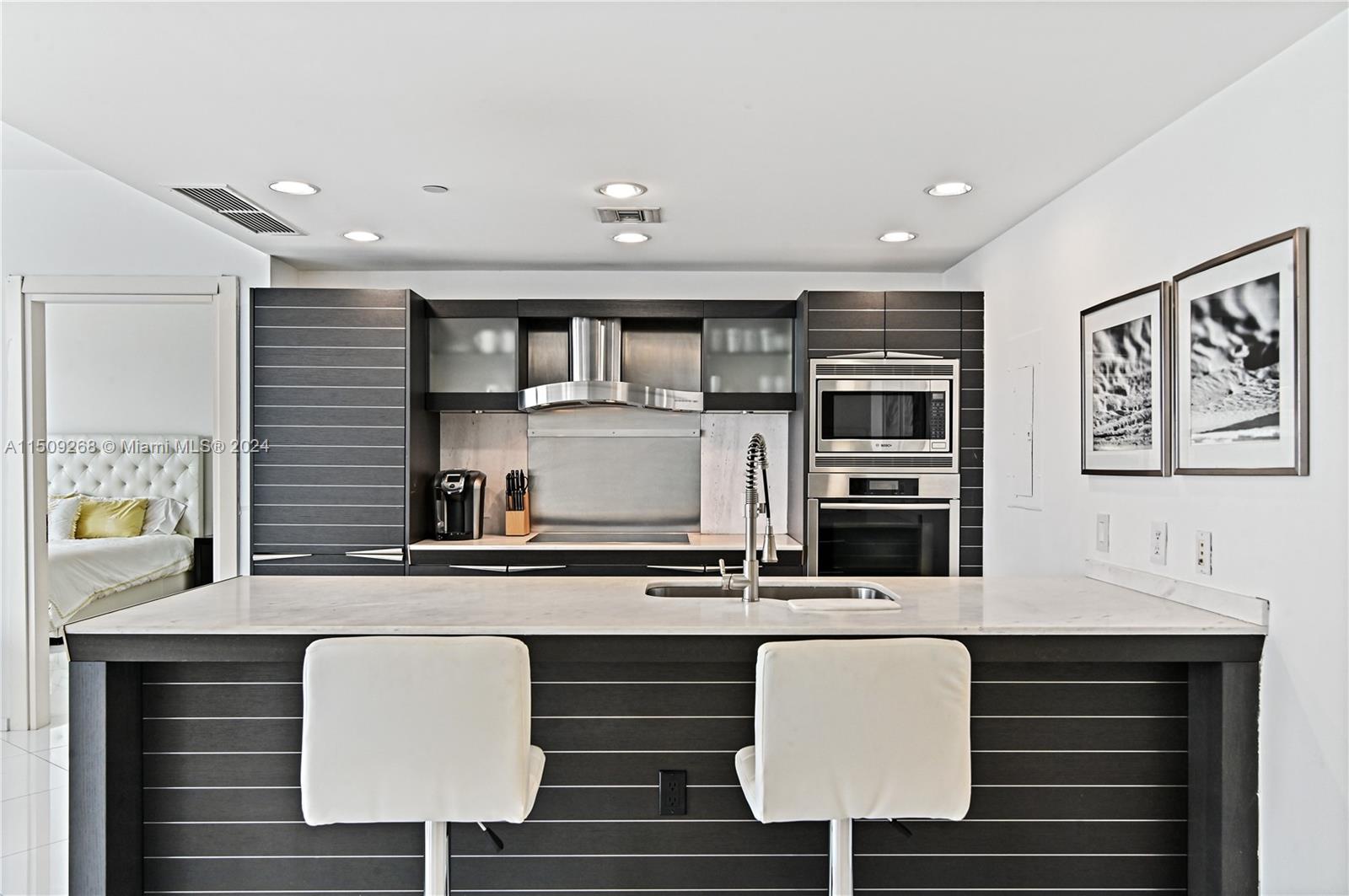 200 Biscayne Boulevard Way 3908, Miami, Florida 33131, 2 Bedrooms Bedrooms, ,2 BathroomsBathrooms,Residential,For Sale,200 Biscayne Boulevard Way 3908,A11509268