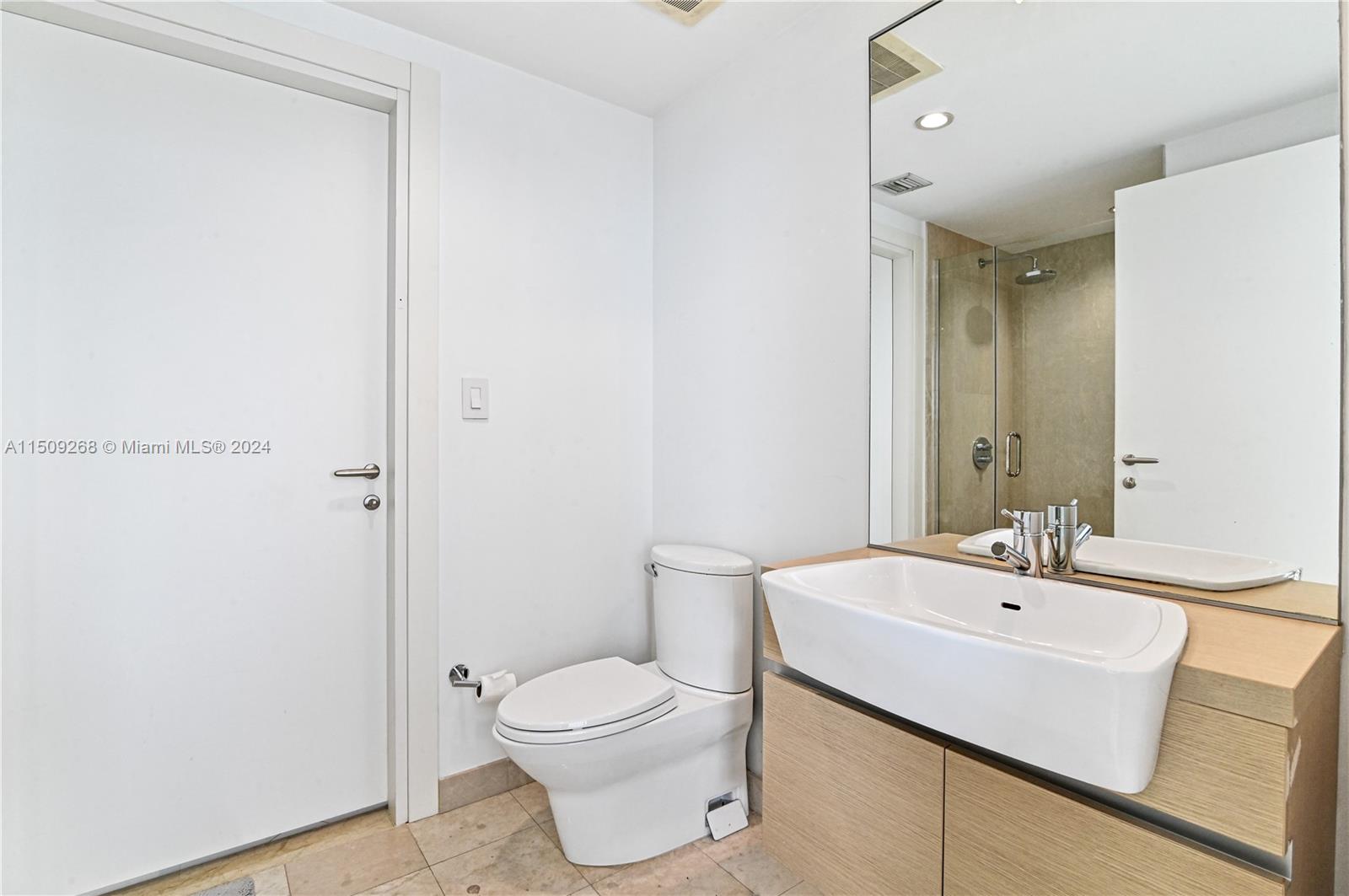 200 Biscayne Boulevard Way 3908, Miami, Florida 33131, 2 Bedrooms Bedrooms, ,2 BathroomsBathrooms,Residential,For Sale,200 Biscayne Boulevard Way 3908,A11509268