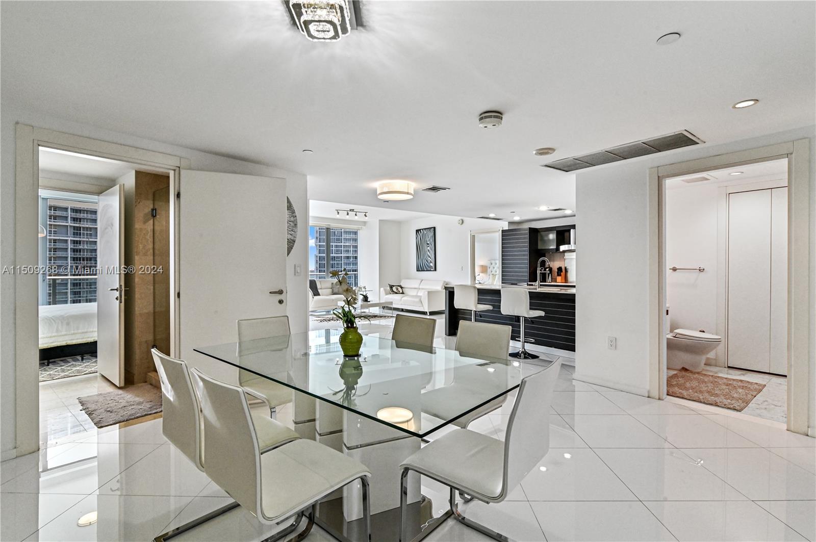 200 Biscayne Boulevard Way 3908, Miami, Florida 33131, 2 Bedrooms Bedrooms, ,2 BathroomsBathrooms,Residential,For Sale,200 Biscayne Boulevard Way 3908,A11509268