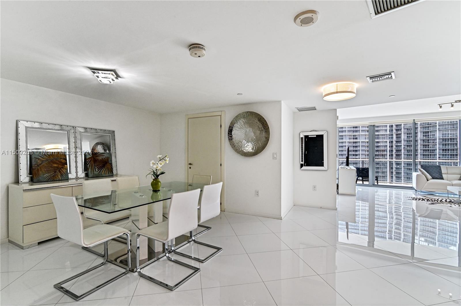 200 Biscayne Boulevard Way 3908, Miami, Florida 33131, 2 Bedrooms Bedrooms, ,2 BathroomsBathrooms,Residential,For Sale,200 Biscayne Boulevard Way 3908,A11509268