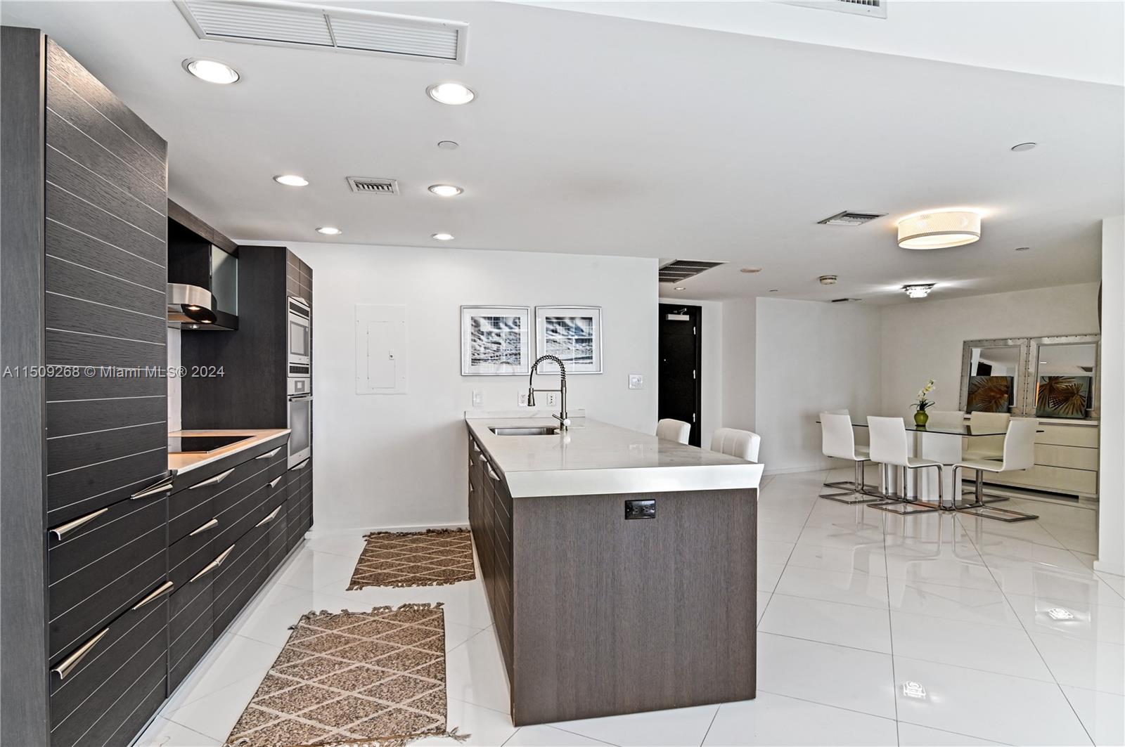 200 Biscayne Boulevard Way 3908, Miami, Florida 33131, 2 Bedrooms Bedrooms, ,2 BathroomsBathrooms,Residential,For Sale,200 Biscayne Boulevard Way 3908,A11509268