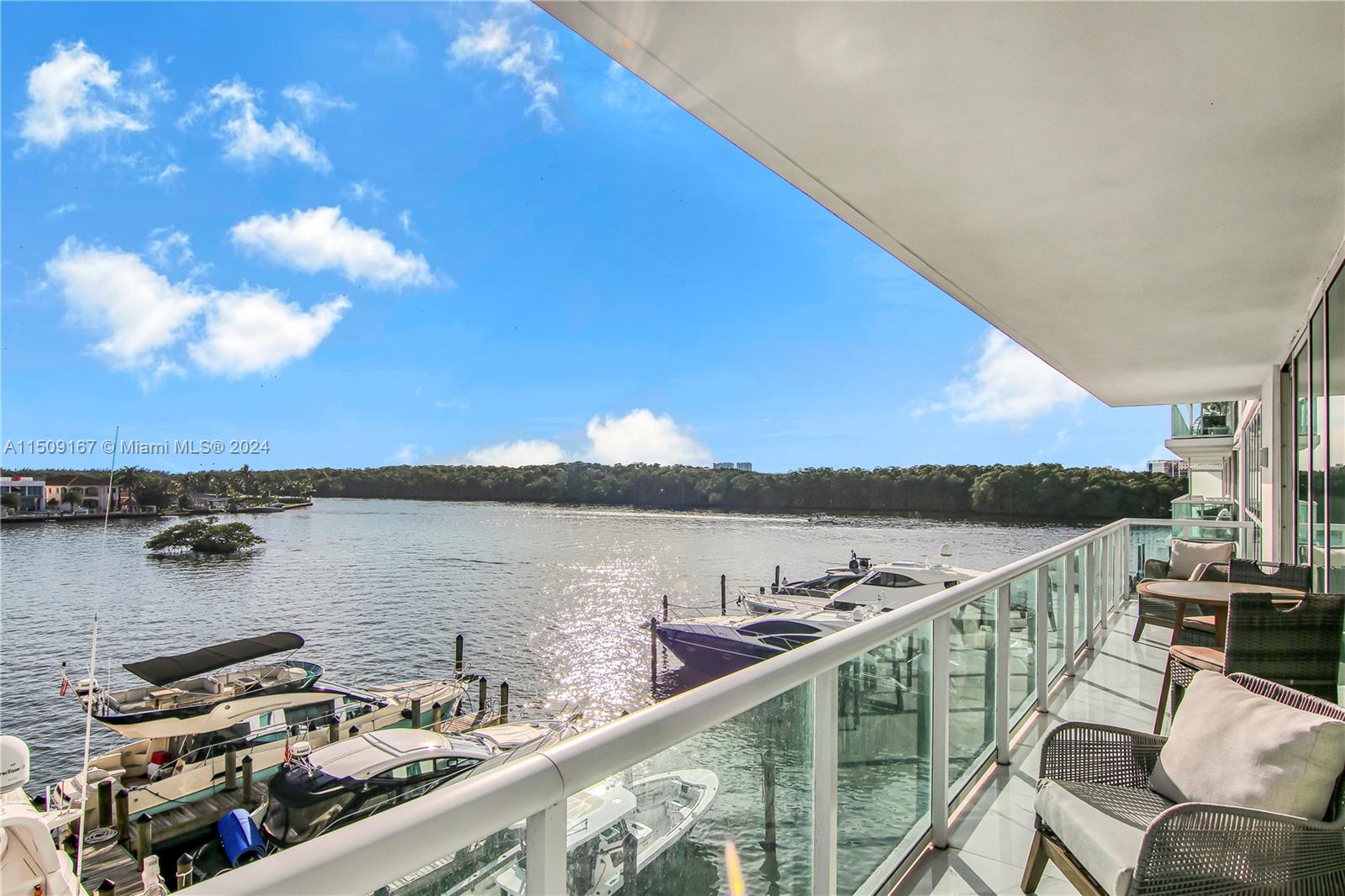 400 Sunny Isles Blvd 307, Sunny Isles Beach, Florida 33160, 3 Bedrooms Bedrooms, ,2 BathroomsBathrooms,Residential,For Sale,400 Sunny Isles Blvd 307,A11509167