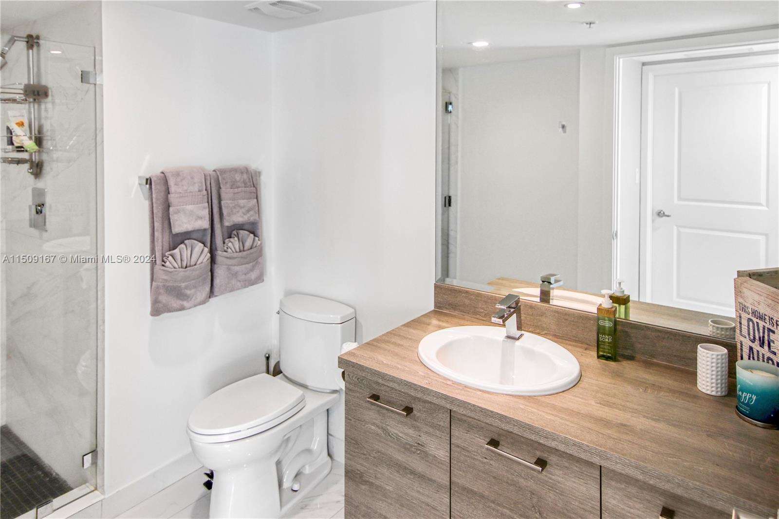 400 Sunny Isles Blvd 307, Sunny Isles Beach, Florida 33160, 3 Bedrooms Bedrooms, ,2 BathroomsBathrooms,Residential,For Sale,400 Sunny Isles Blvd 307,A11509167