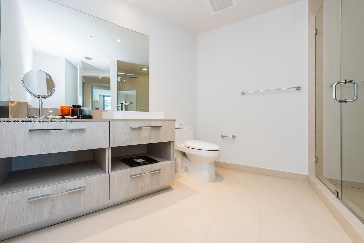 4111 S Ocean Dr 1609, Hollywood, Florida 33019, 1 Bedroom Bedrooms, ,1 BathroomBathrooms,Residential,For Sale,4111 S Ocean Dr 1609,A11509380