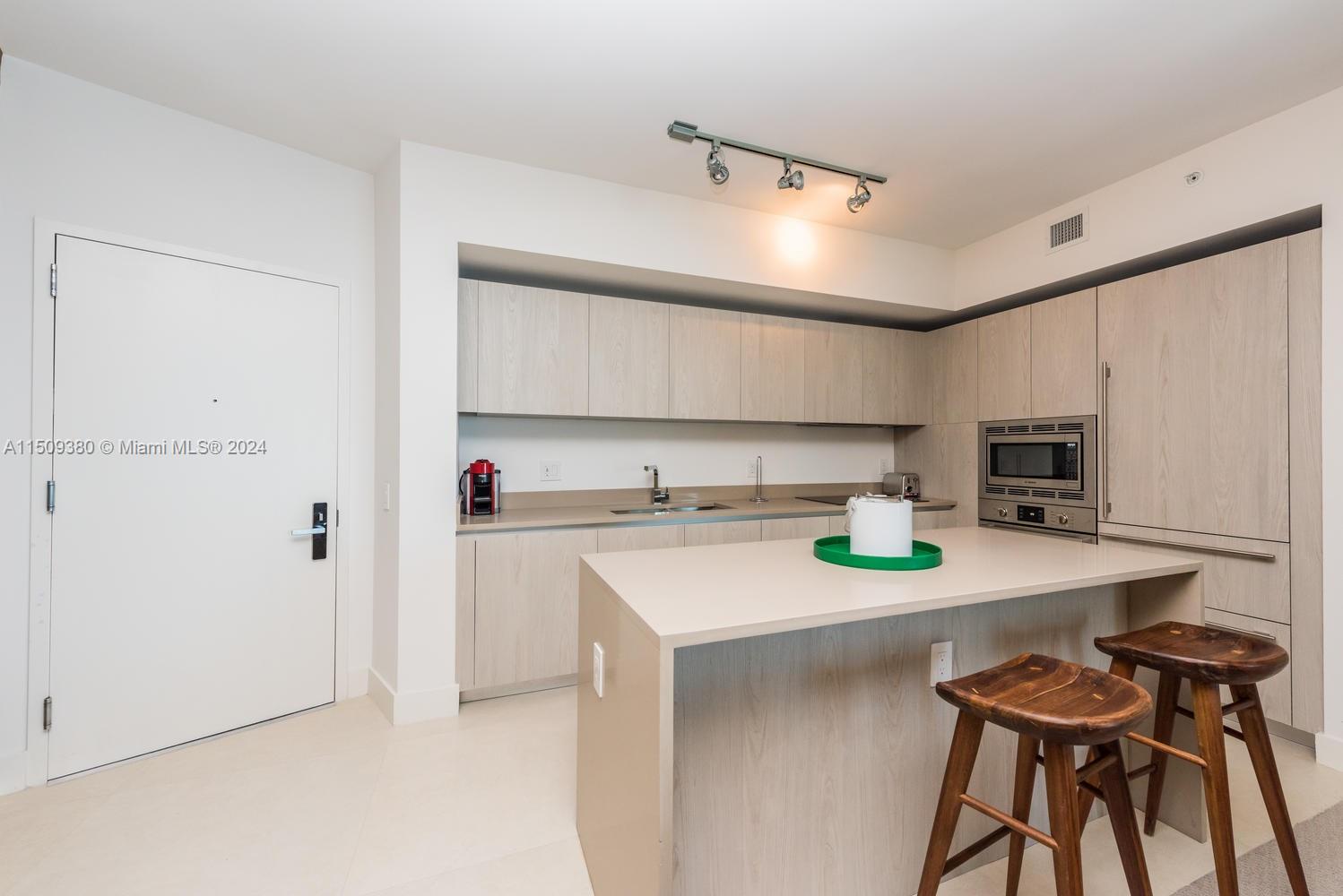 4111 S Ocean Dr 1609, Hollywood, Florida 33019, 1 Bedroom Bedrooms, ,1 BathroomBathrooms,Residential,For Sale,4111 S Ocean Dr 1609,A11509380