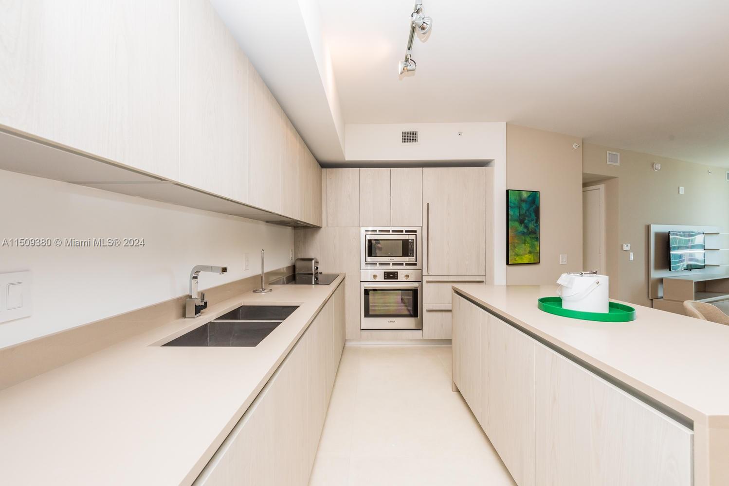4111 S Ocean Dr 1609, Hollywood, Florida 33019, 1 Bedroom Bedrooms, ,1 BathroomBathrooms,Residential,For Sale,4111 S Ocean Dr 1609,A11509380