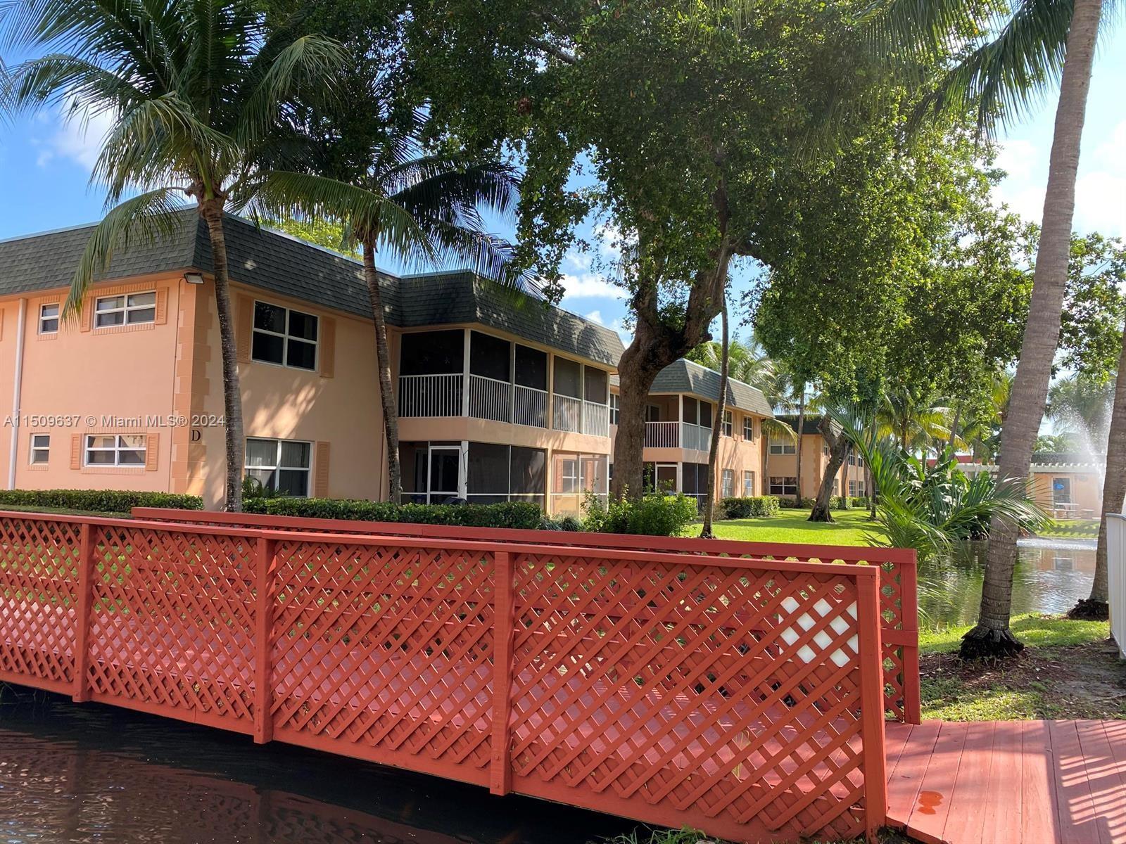 760 SE 2nd Ave G206, Deerfield Beach, Florida 33441, 2 Bedrooms Bedrooms, ,2 BathroomsBathrooms,Residential,For Sale,760 SE 2nd Ave G206,A11509637