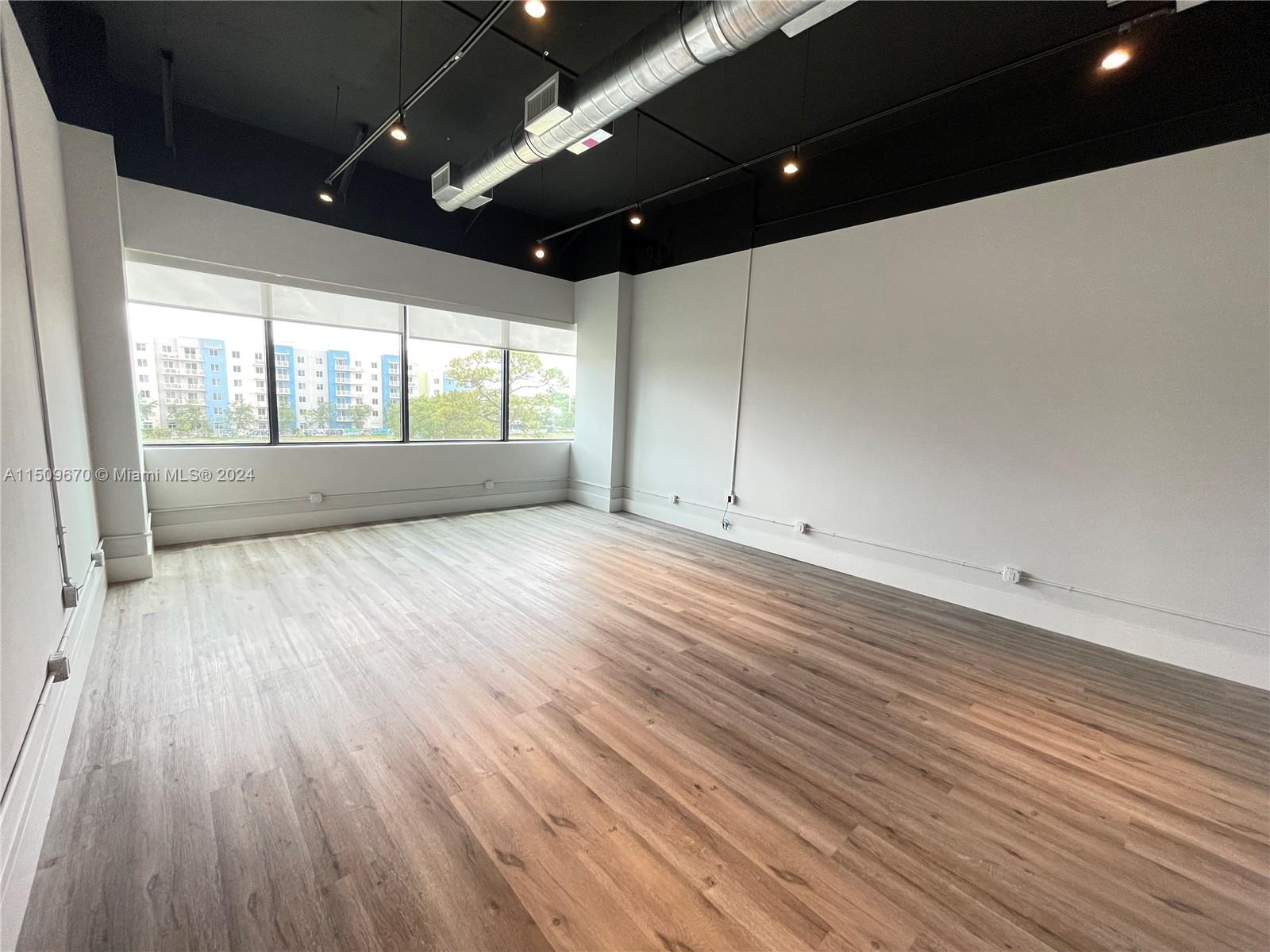 19790 W Dixie Hwy 303, Aventura, Florida 33180, ,Commerciallease,For Rent,19790 W Dixie Hwy 303,A11509670