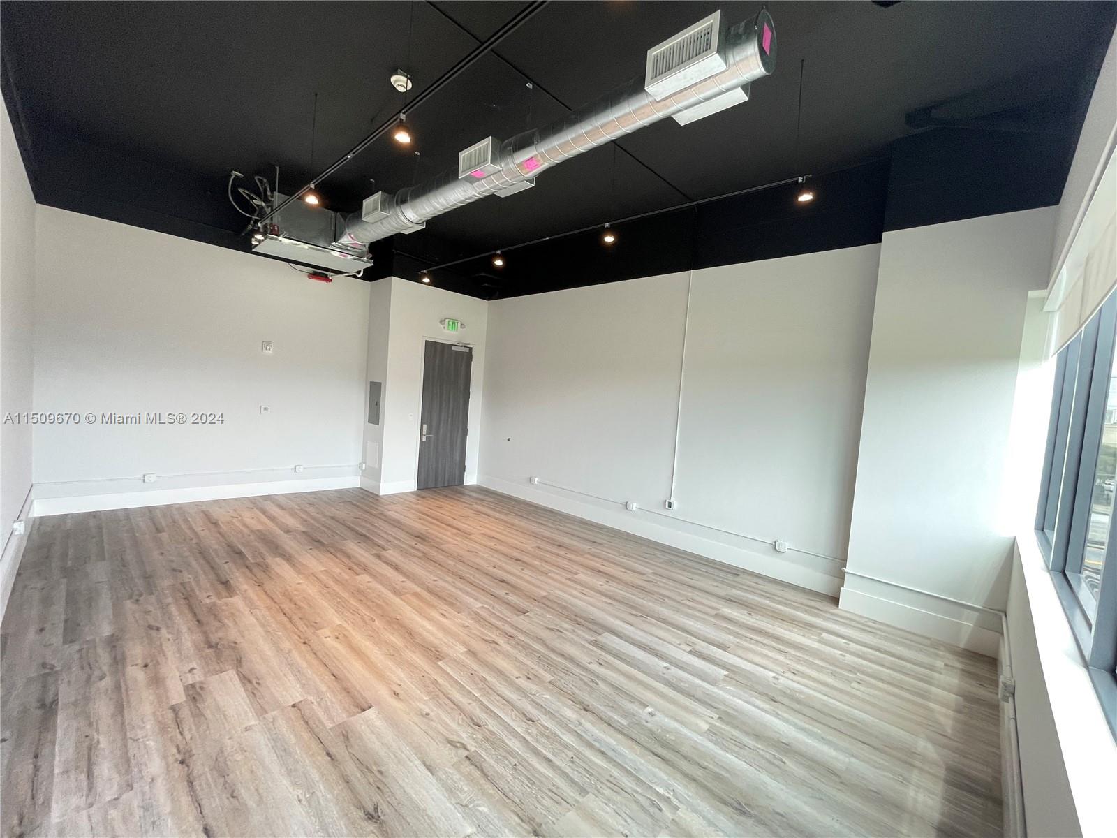 19790 W Dixie Hwy 303, Aventura, Florida 33180, ,Commerciallease,For Rent,19790 W Dixie Hwy 303,A11509670