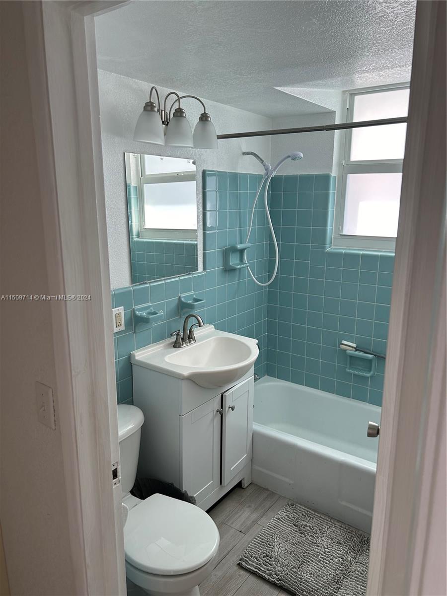 1900 S Ocean Dr 1407, Fort Lauderdale, Florida 33316, 1 Bedroom Bedrooms, ,1 BathroomBathrooms,Residential,For Sale,1900 S Ocean Dr 1407,A11509714