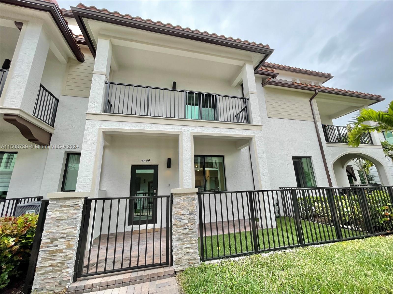 4654 NW 83rd Pkwy #4654 For Sale A11508739, FL