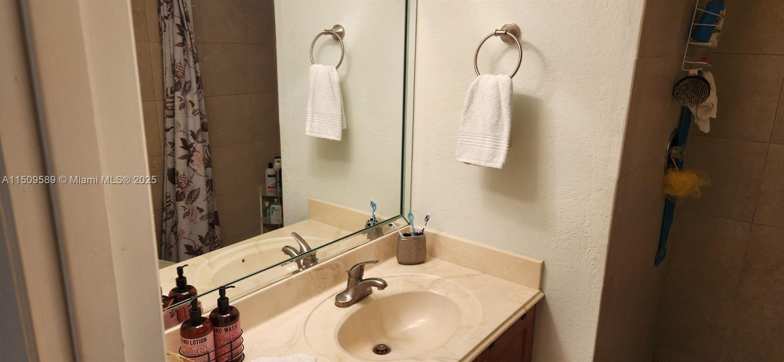 9620 Sunrise Lakes Blvd 211, Sunrise, Florida 33322, 2 Bedrooms Bedrooms, ,2 BathroomsBathrooms,Residential,For Sale,9620 Sunrise Lakes Blvd 211,A11509589