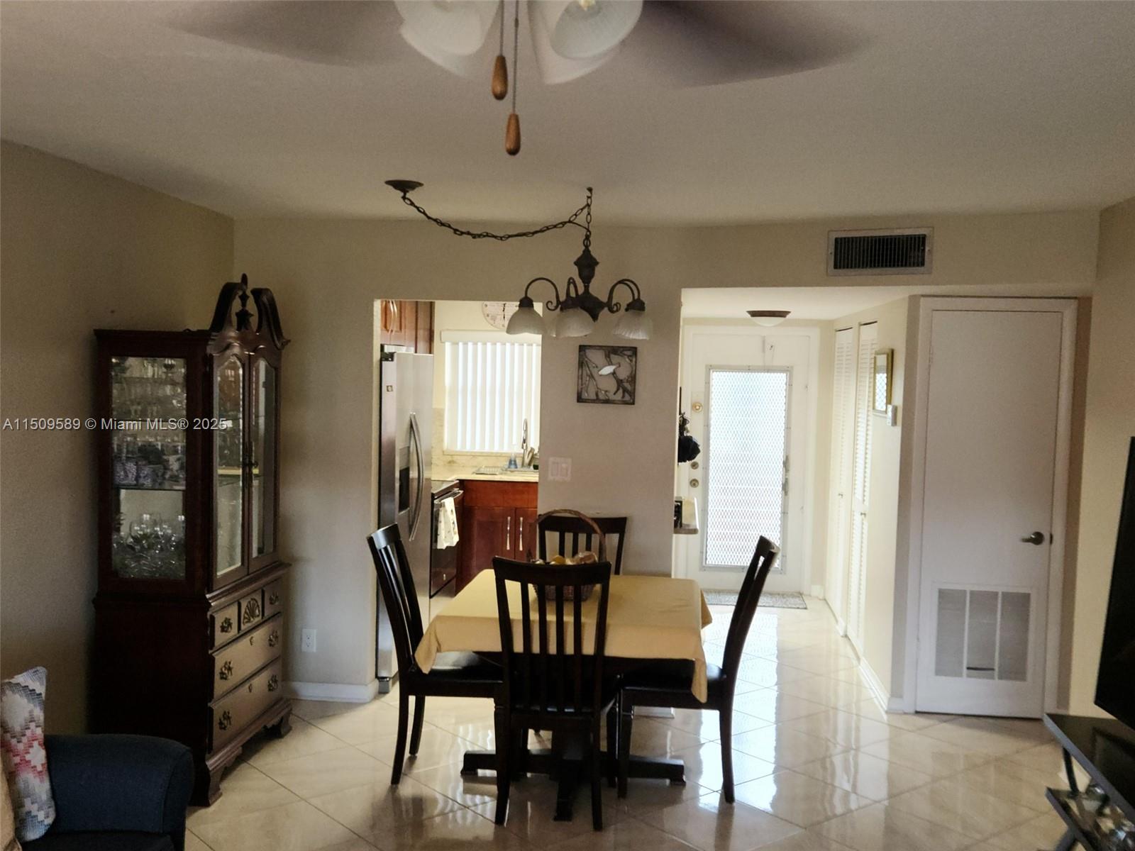 9620 Sunrise Lakes Blvd 211, Sunrise, Florida 33322, 2 Bedrooms Bedrooms, ,2 BathroomsBathrooms,Residential,For Sale,9620 Sunrise Lakes Blvd 211,A11509589