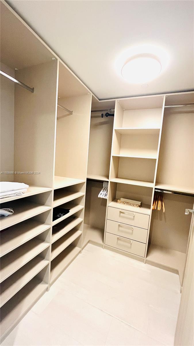 1000 S Brickell Plaza 3002, Miami, Florida 33131, 3 Bedrooms Bedrooms, ,3 BathroomsBathrooms,Residentiallease,For Rent,1000 S Brickell Plaza 3002,A11509866