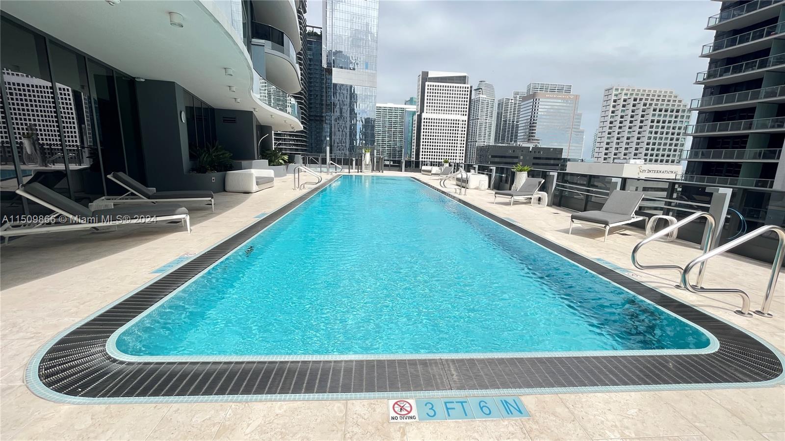 1000 S Brickell Plaza 3002, Miami, Florida 33131, 3 Bedrooms Bedrooms, ,3 BathroomsBathrooms,Residentiallease,For Rent,1000 S Brickell Plaza 3002,A11509866