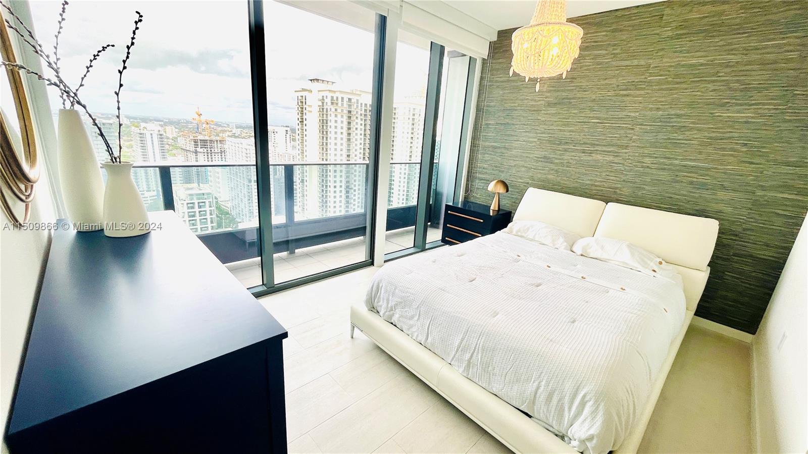 1000 S Brickell Plaza 3002, Miami, Florida 33131, 3 Bedrooms Bedrooms, ,3 BathroomsBathrooms,Residentiallease,For Rent,1000 S Brickell Plaza 3002,A11509866