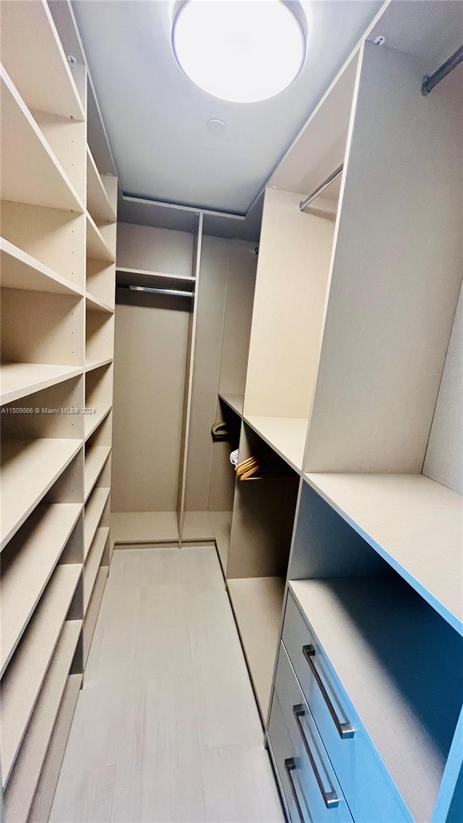 1000 S Brickell Plaza 3002, Miami, Florida 33131, 3 Bedrooms Bedrooms, ,3 BathroomsBathrooms,Residentiallease,For Rent,1000 S Brickell Plaza 3002,A11509866