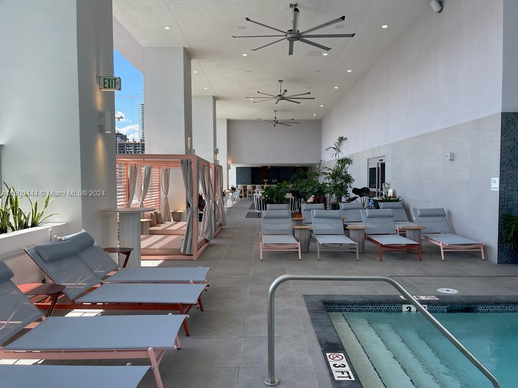 227 NE 2nd St 1703, Miami, Florida 33132, 1 Bedroom Bedrooms, ,1 BathroomBathrooms,Residential,For Sale,227 NE 2nd St 1703,A11509444