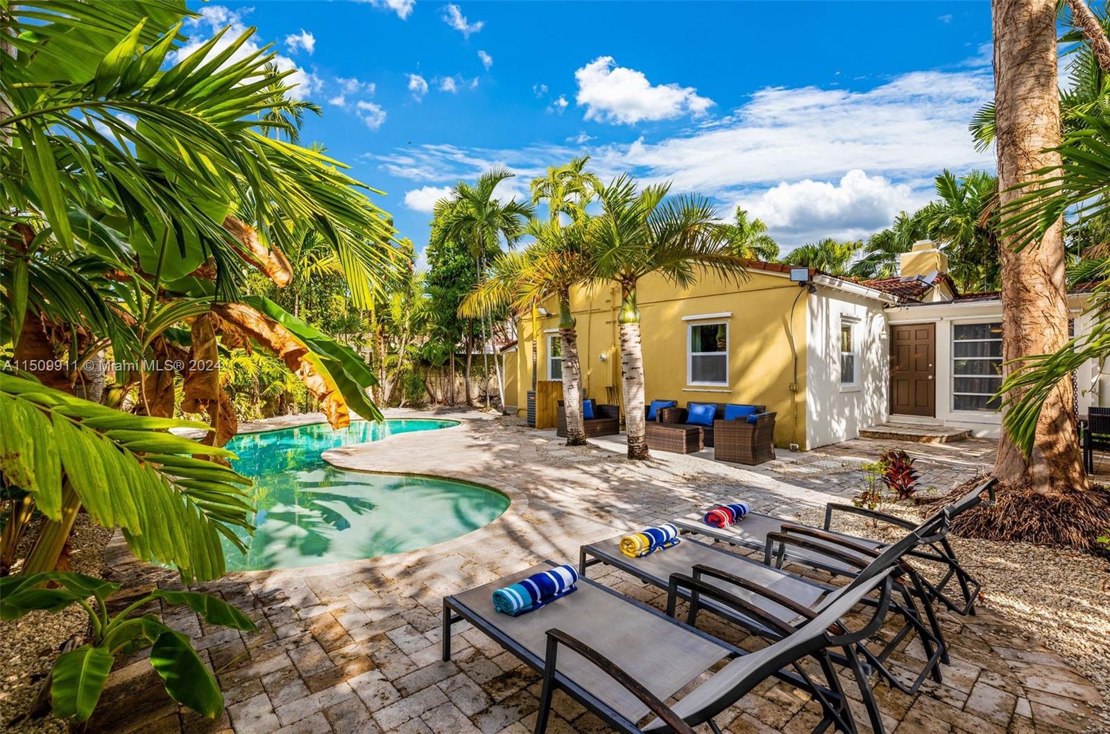 1050 Harrison St, Hollywood, Florida 33019, 4 Bedrooms Bedrooms, ,3 BathroomsBathrooms,Residentiallease,For Rent,1050 Harrison St,A11509911