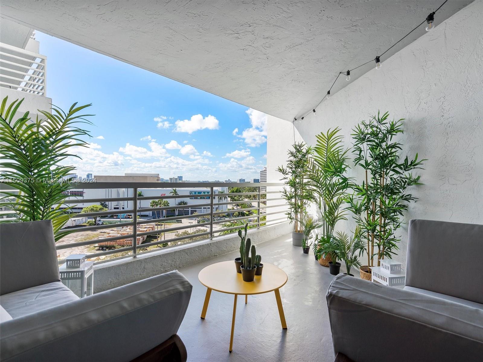 2670 E Sunrise Blvd 823, Fort Lauderdale, Florida 33304, 1 Bedroom Bedrooms, ,1 BathroomBathrooms,Residential,For Sale,2670 E Sunrise Blvd 823,A11509375