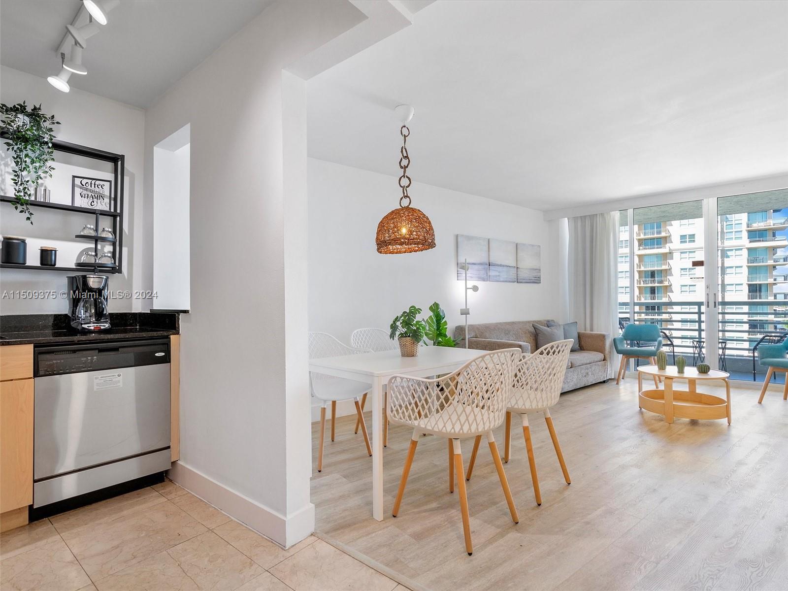 2670 E Sunrise Blvd 823, Fort Lauderdale, Florida 33304, 1 Bedroom Bedrooms, ,1 BathroomBathrooms,Residential,For Sale,2670 E Sunrise Blvd 823,A11509375