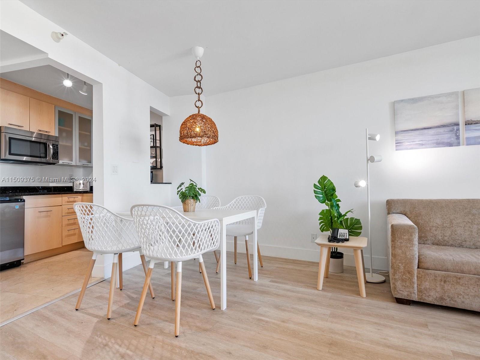 2670 E Sunrise Blvd 823, Fort Lauderdale, Florida 33304, 1 Bedroom Bedrooms, ,1 BathroomBathrooms,Residential,For Sale,2670 E Sunrise Blvd 823,A11509375