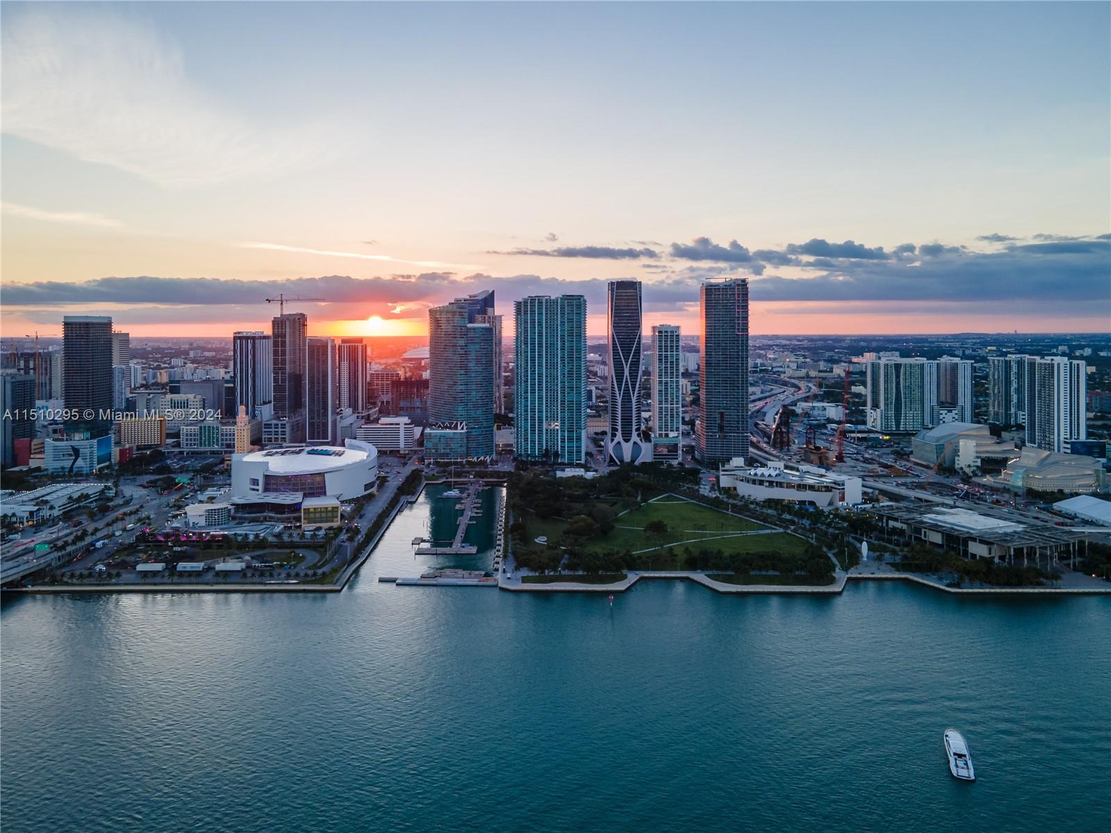 900 Biscayne Blvd PH6301, Miami, Florida 33132, 4 Bedrooms Bedrooms, ,4 BathroomsBathrooms,Residential,For Sale,900 Biscayne Blvd PH6301,A11510295
